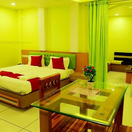 Royal Plaza Residency Cheruppulasseri Exterior photo